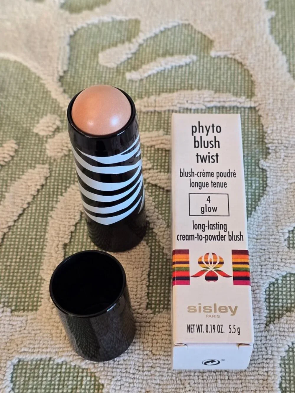 Sisley-Paris Phyto-Blush Glow 4